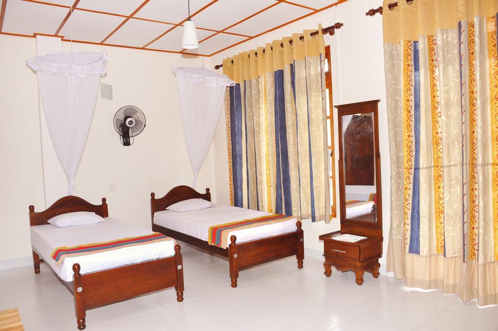 Ajanthas' Homestay Kandy Exterior foto